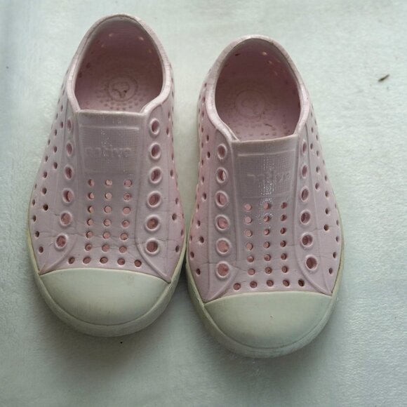 Native Jefferson C5 Pink Lightweight Water Shoes - Picture 2 of 9